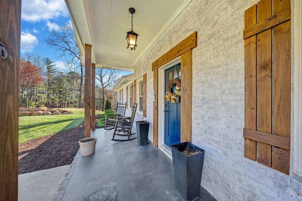 2650 Summit Ridge Road Northeast Roanoke, VA 24012 - Photo 51 of 66 57-MIB00895