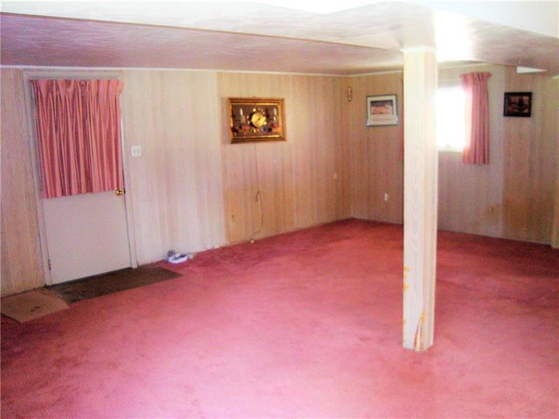 106 Baldwin Road New Castle, PA 16101 - Photo 20 of 23 Family Room w/Fireplace