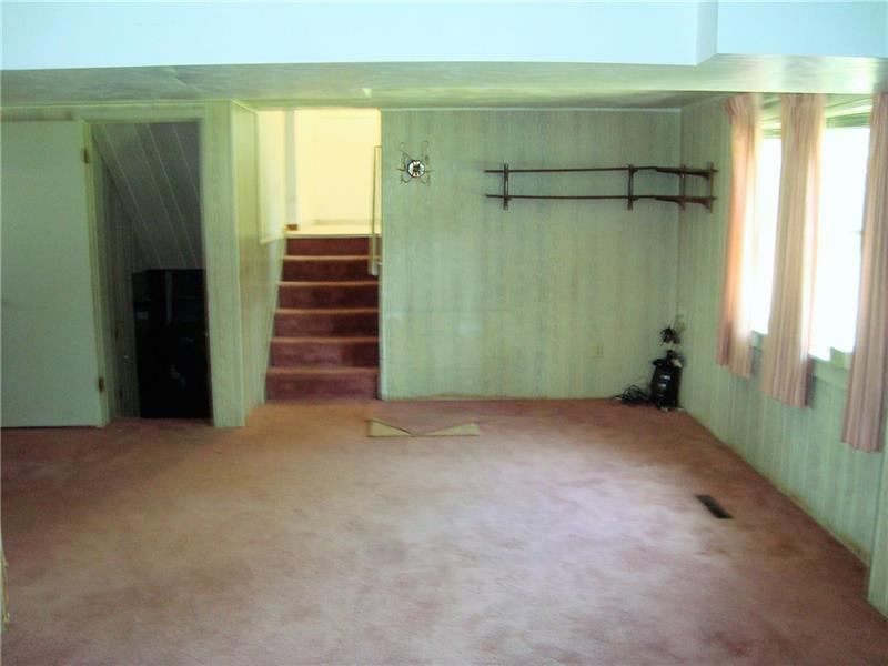106 Baldwin Road New Castle, PA 16101 - Photo 21 of 23 Family Room - Lower Level