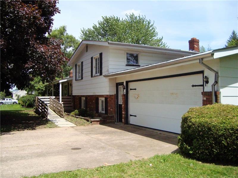 106 Baldwin Road New Castle, PA 16101 - Photo 4 of 23