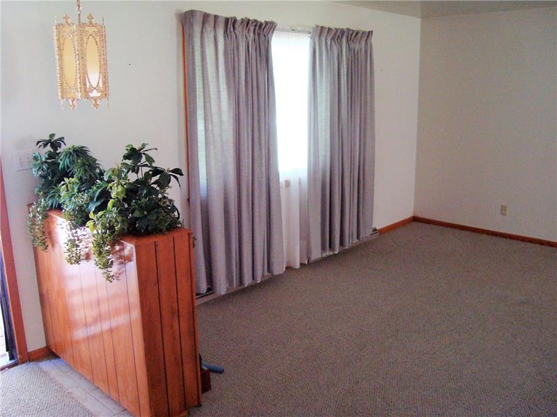 106 Baldwin Road New Castle, PA 16101 - Photo 10 of 23