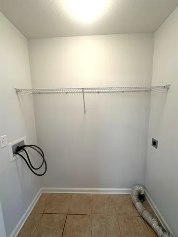 $1,600 | 2738 West Tharpe Street, Unit 806, Tallahassee, FL 32303