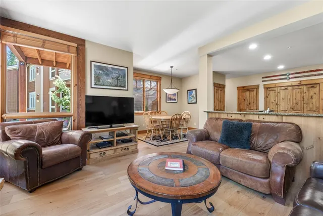 $950,000 | 14 Arabella Drive, Unit 6516, Dillon, CO 80435