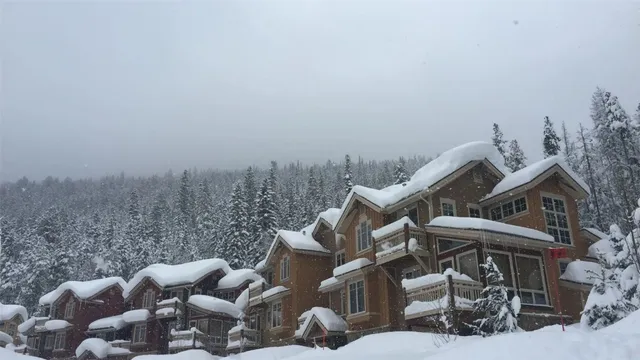 $950,000 | 14 Arabella Drive, Unit 6516, Dillon, CO 80435