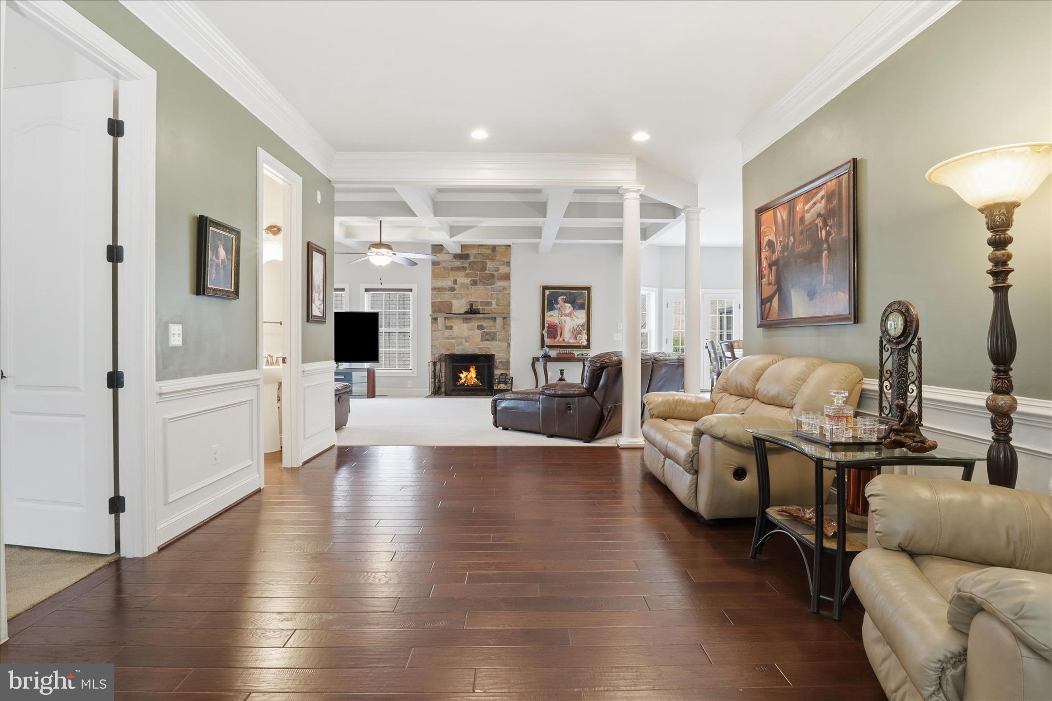 7501 Clifton Road Clifton, VA 20124 - Photo 25 of 93 Living Room