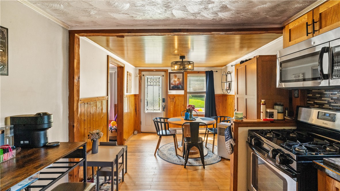 62 Milton Road Warwick, RI 02888 - Photo 11 of 27 Gallery Image 11