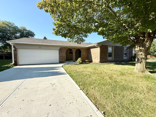 $299,900 | 1713 Sycamore Drive, Plainfield, IN 46168