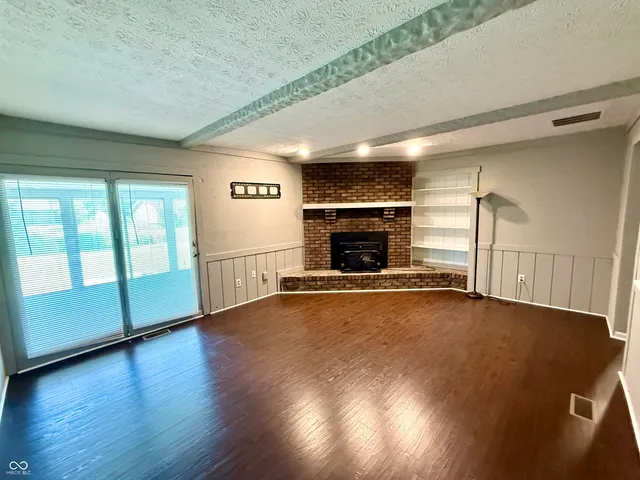 $299,900 | 1713 Sycamore Drive, Plainfield, IN 46168
