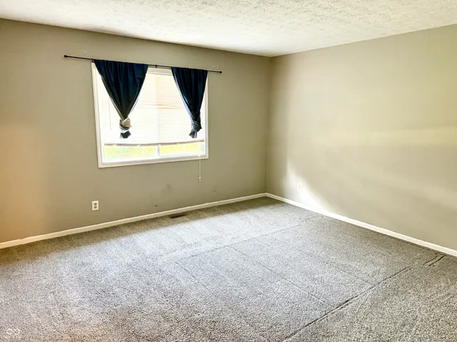 $299,900 | 1713 Sycamore Drive, Plainfield, IN 46168