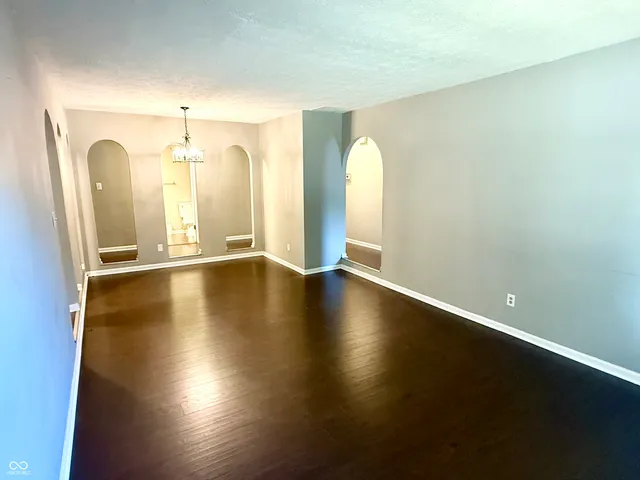 $299,900 | 1713 Sycamore Drive, Plainfield, IN 46168