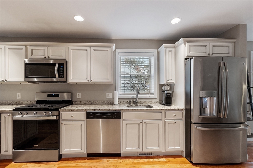 10 Line Road, Unit A Wakefield, MA 01880 - Photo 4 of 20 Gallery Image 4