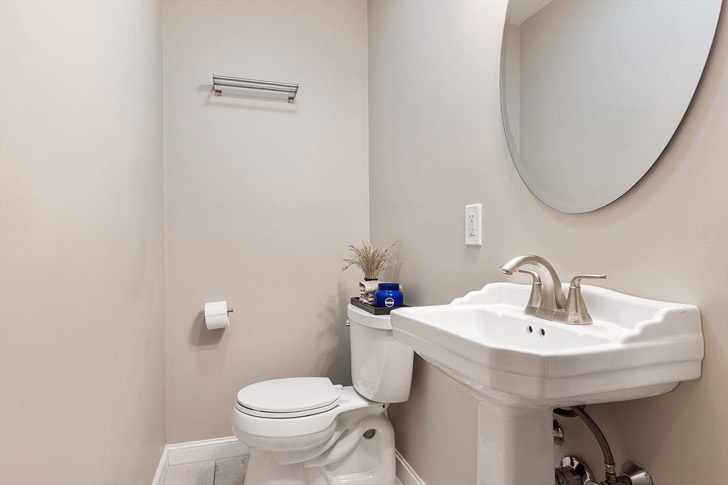 10 Line Road, Unit A Wakefield, MA 01880 - Photo 7 of 20 Gallery Image 7