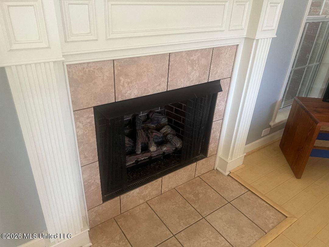420 Pecan Circle Brandon, MS 39042 - Photo 11 of 25 fireplace