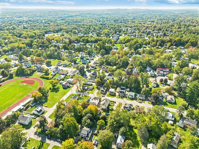 $259,900 | 10 Edgewood Street, Waterville, ME 04901