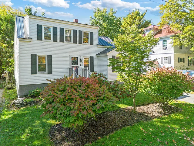 $259,900 | 10 Edgewood Street, Waterville, ME 04901