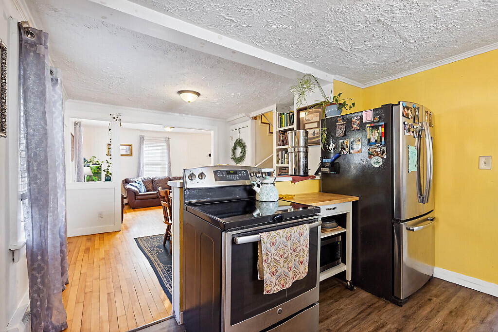 10 Edgewood Street Waterville, ME 04901 - Photo 27 of 64 27_BP5A0078_DxO_mls