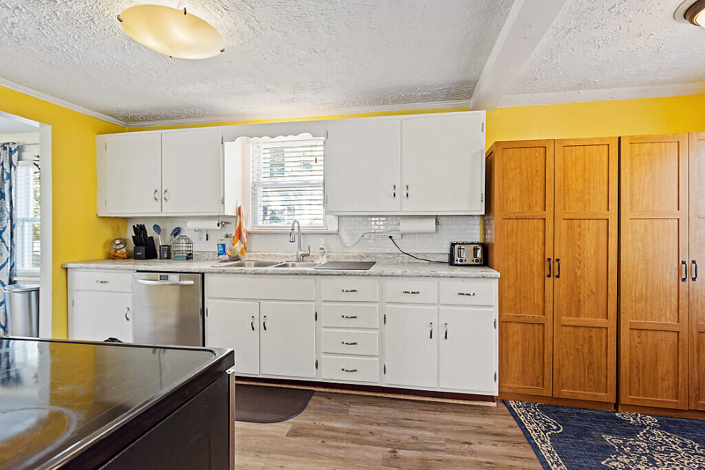 10 Edgewood Street Waterville, ME 04901 - Photo 28 of 64 28_BP5A0096_DxO_mls