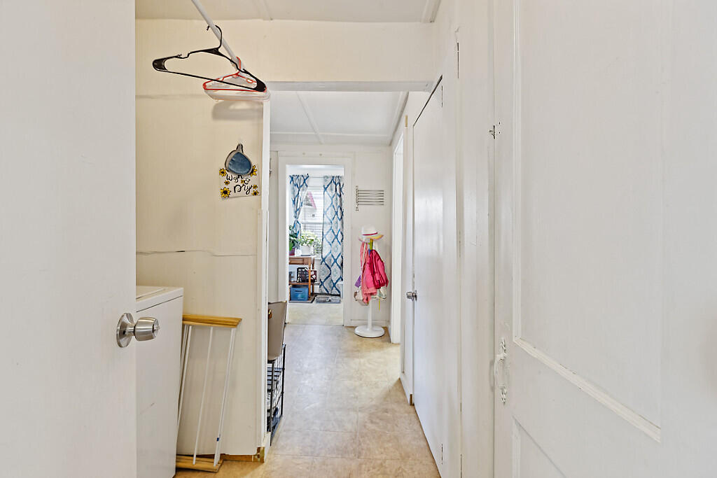 10 Edgewood Street Waterville, ME 04901 - Photo 37 of 64 37_BP5A0060_DxO_mls