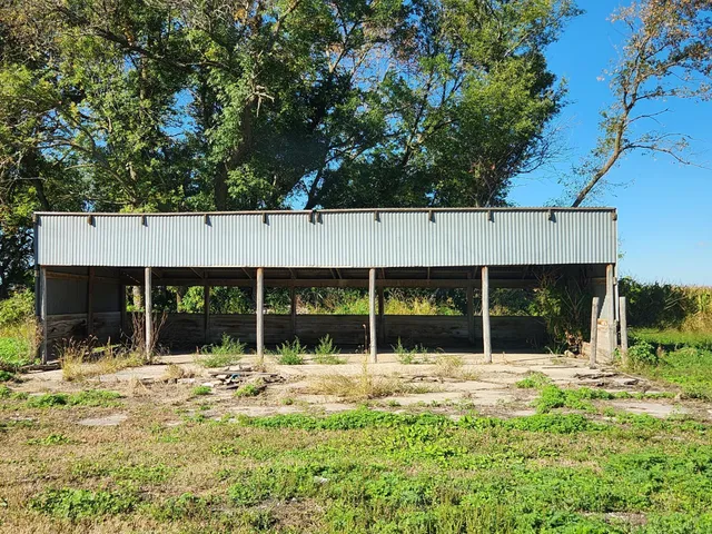 $380,000 | 68540 300th Street, Hartland, MN 56042