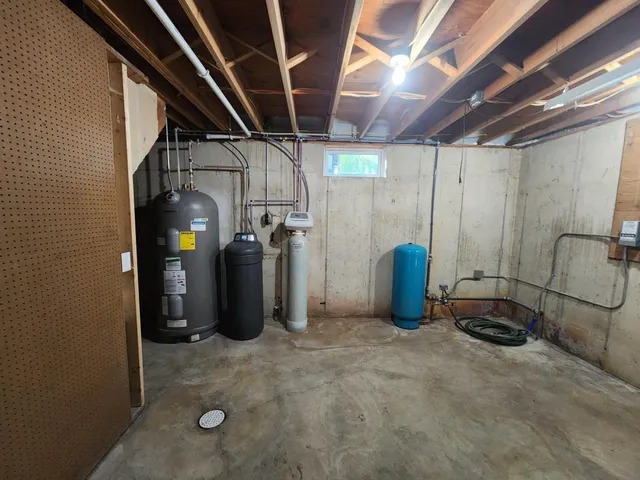 $380,000 | 68540 300th Street, Hartland, MN 56042