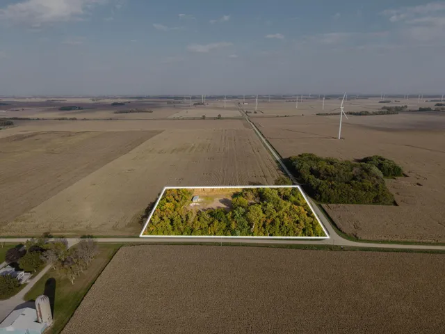 $380,000 | 68540 300th Street, Hartland, MN 56042