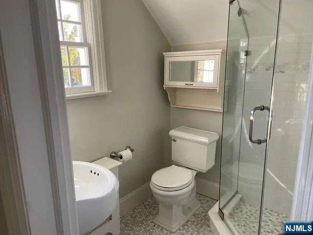 $1,400,000 | 261 East Saddle River Road, Saddle River, NJ 07458