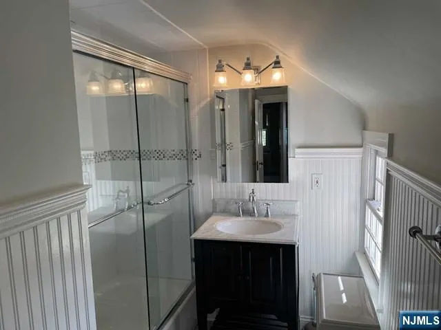 $1,400,000 | 261 East Saddle River Road, Saddle River, NJ 07458