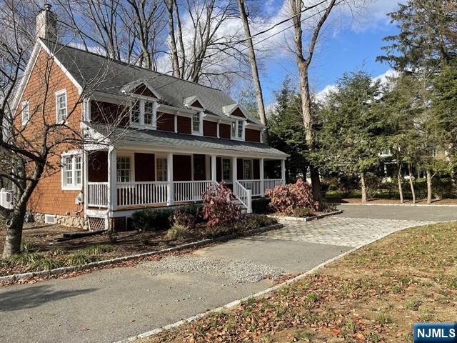 261 East Saddle River Road Saddle River, NJ 07458 - Photo 2 of 22