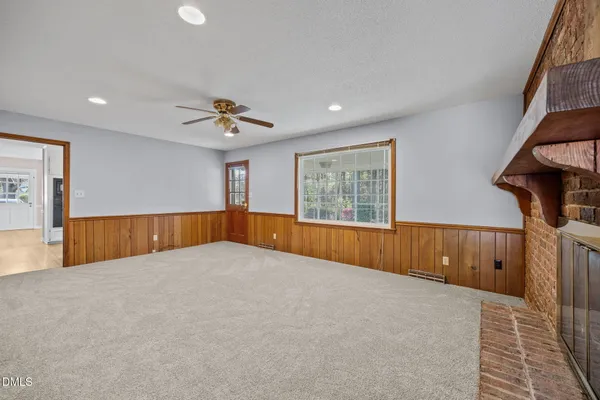 $2,000 | 200 East Pope Avenue, Kenly, NC 27542