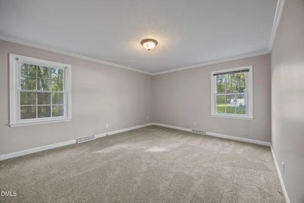 $2,000 | 200 East Pope Avenue, Kenly, NC 27542