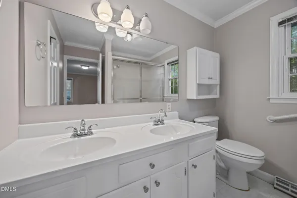 $2,000 | 200 East Pope Avenue, Kenly, NC 27542