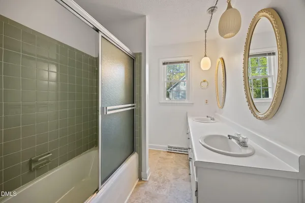 $2,000 | 200 East Pope Avenue, Kenly, NC 27542