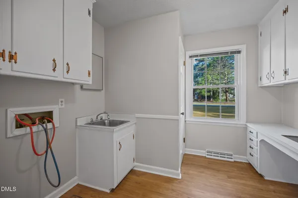 $2,000 | 200 East Pope Avenue, Kenly, NC 27542