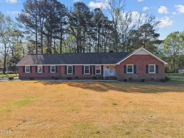 $2,000 | 200 East Pope Avenue, Kenly, NC 27542