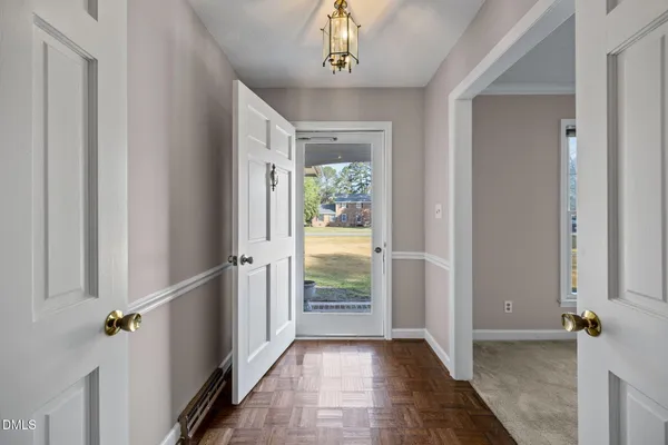 $2,000 | 200 East Pope Avenue, Kenly, NC 27542