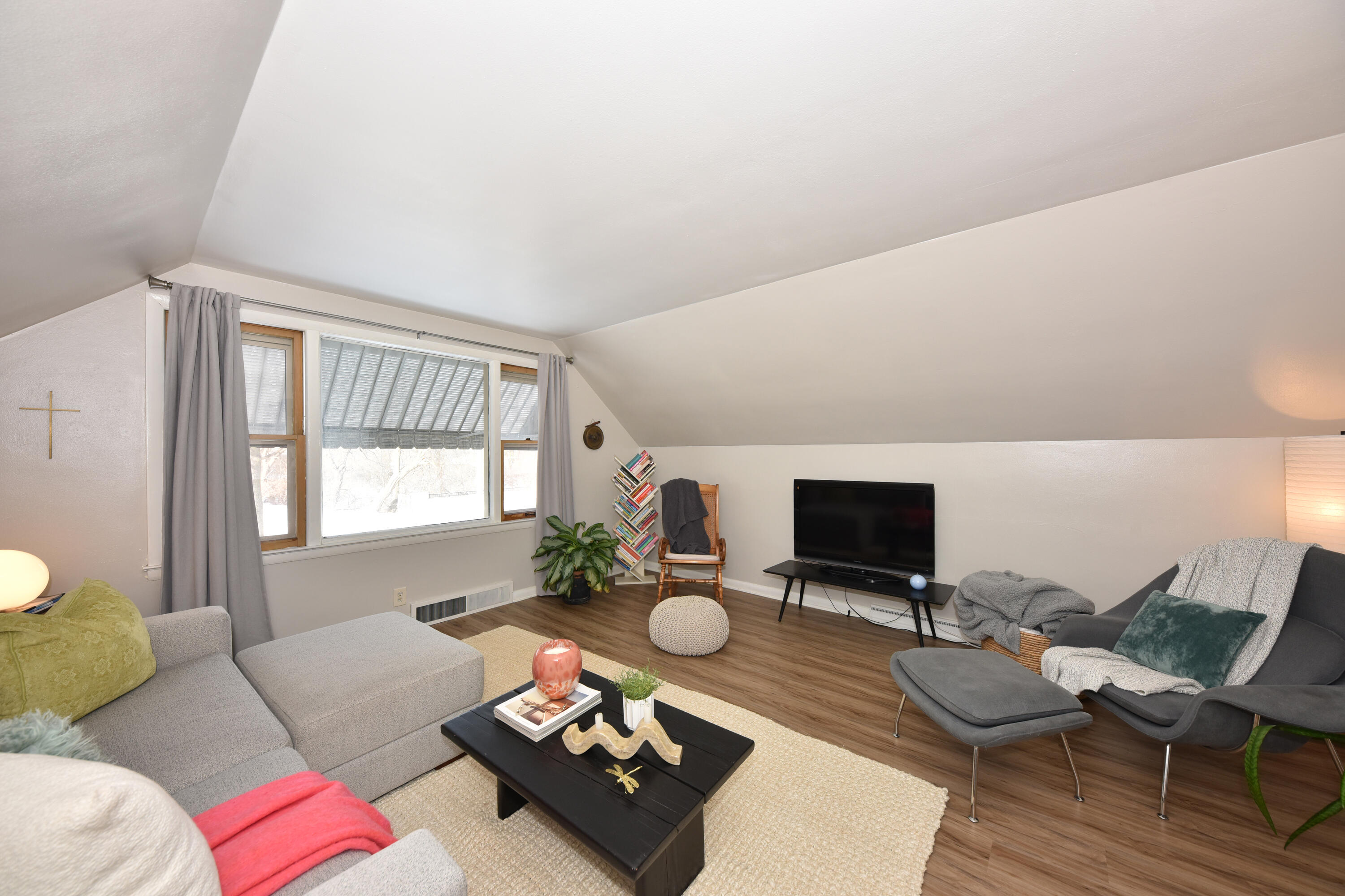 3370 South Howell Avenue, Unit 3372 Milwaukee, WI 53207 - Photo 17 of 38 Upper Living Room