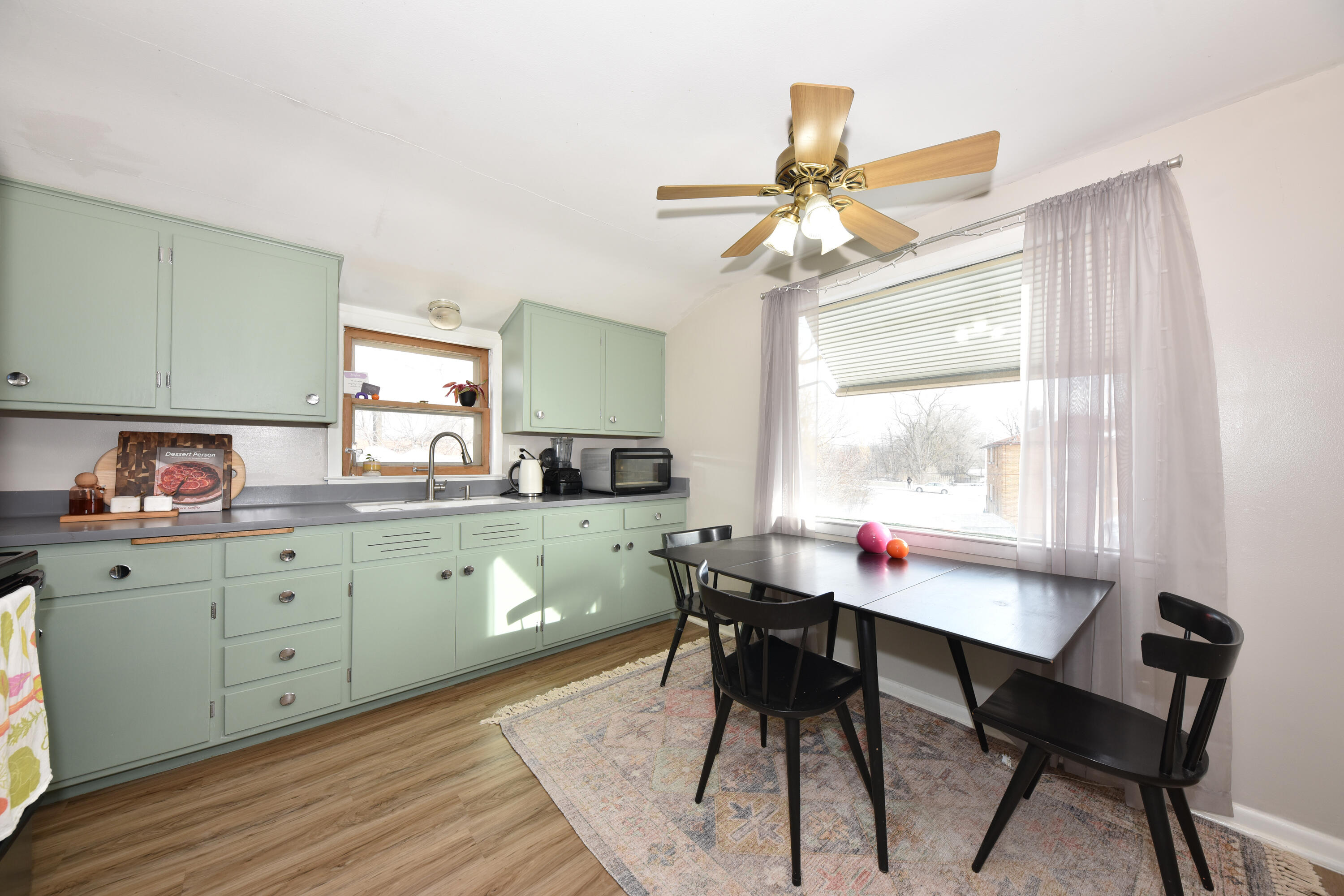 3370 South Howell Avenue, Unit 3372 Milwaukee, WI 53207 - Photo 20 of 38 Upper Kitchen