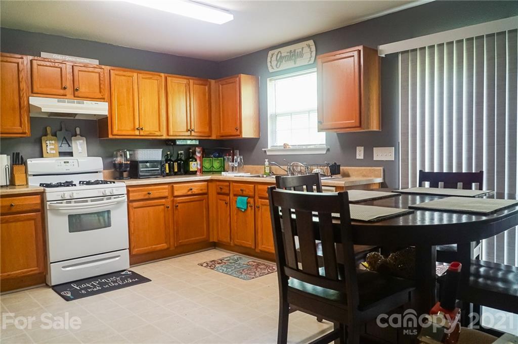 5127 Raspberry Knoll Drive Charlotte, NC 28208 - Photo 5 of 15 Gallery Image 5