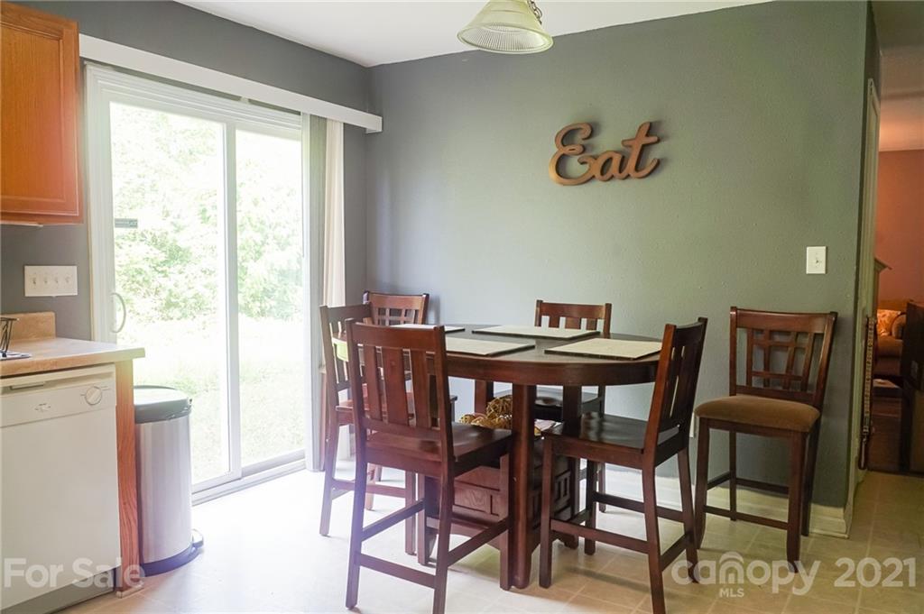 5127 Raspberry Knoll Drive Charlotte, NC 28208 - Photo 7 of 15 Gallery Image 7