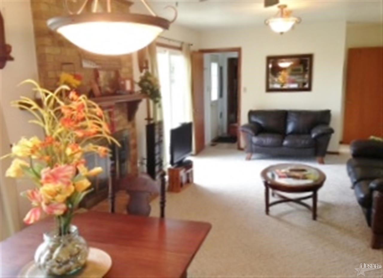 10215 Coverdale Road Fort Wayne, IN 46809 - Photo 6 of 31