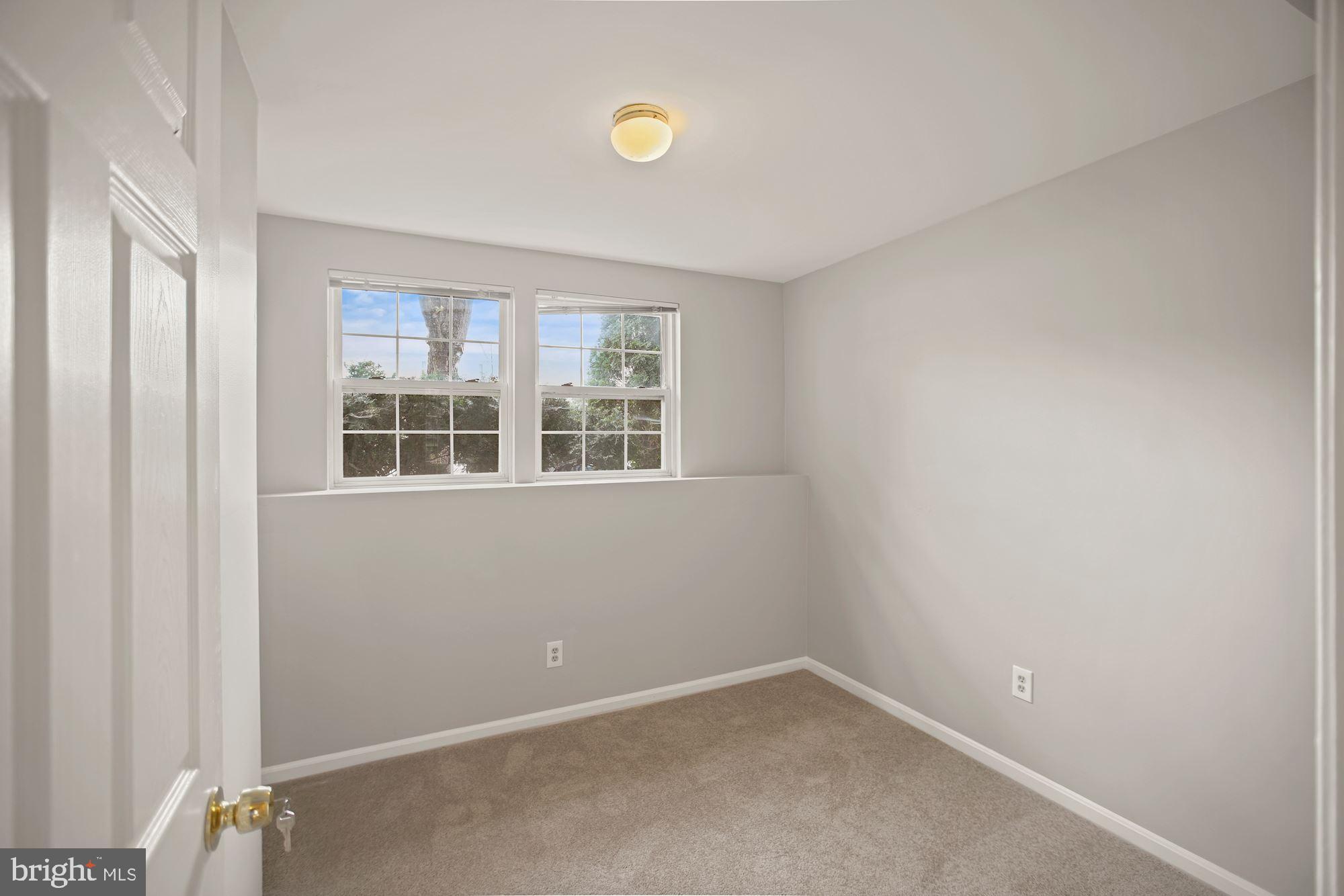 6383 Trips Way Springfield, VA 22150 - Photo 23 of 34