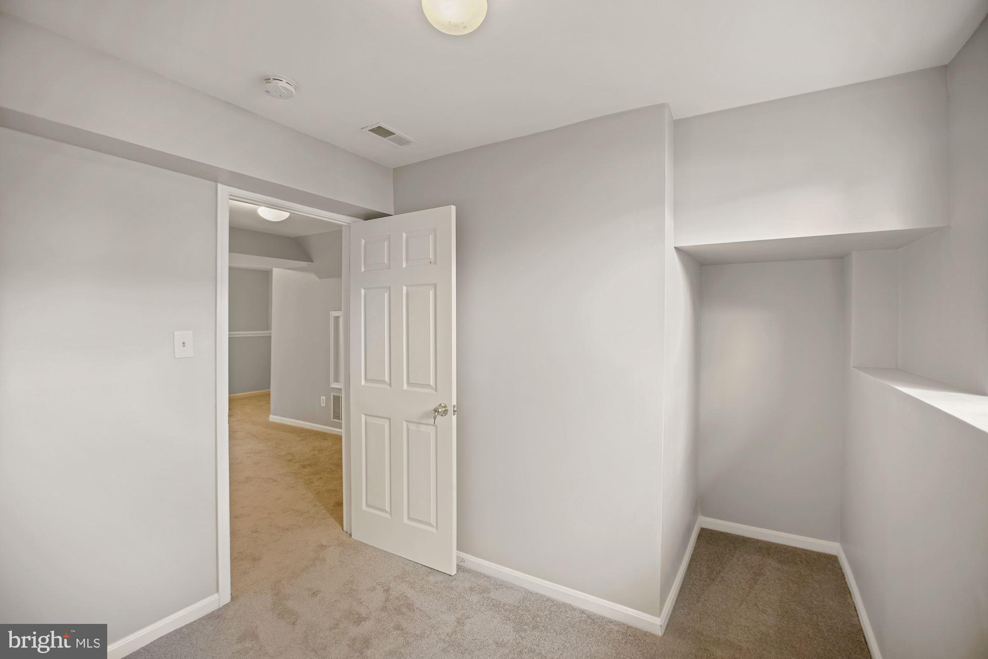 6383 Trips Way Springfield, VA 22150 - Photo 25 of 34