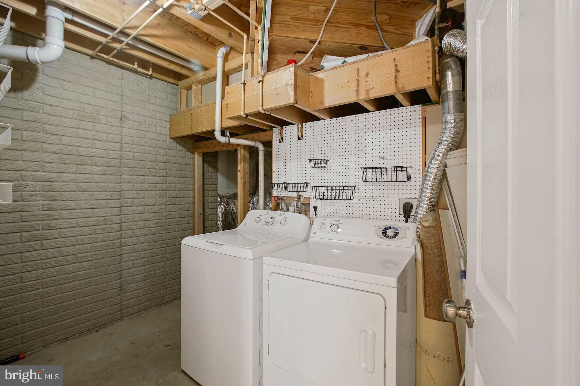 6383 Trips Way Springfield, VA 22150 - Photo 29 of 34