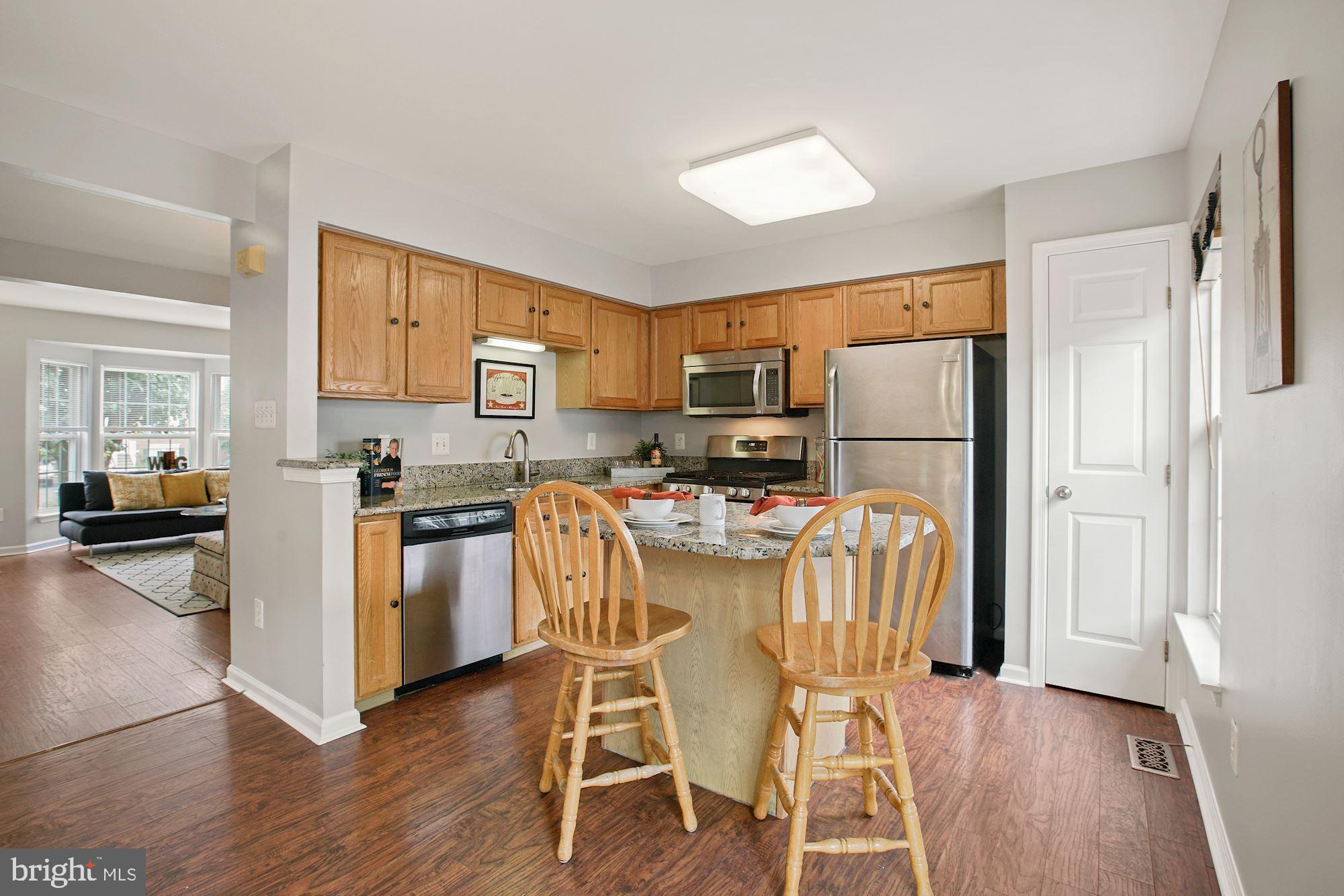 6383 Trips Way Springfield, VA 22150 - Photo 8 of 34