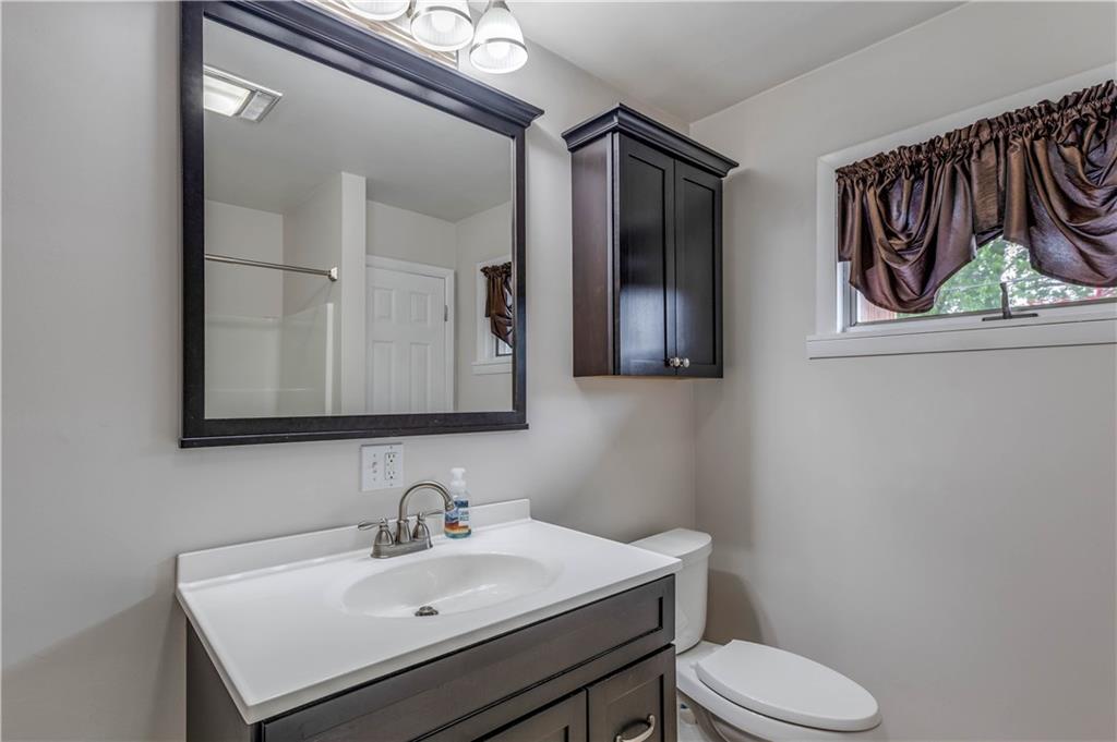916 East Ridge Avenue Conway, PA 15027 - Photo 13 of 24 Gallery Image 13
