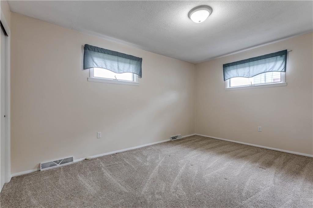 916 East Ridge Avenue Conway, PA 15027 - Photo 14 of 24 Gallery Image 14