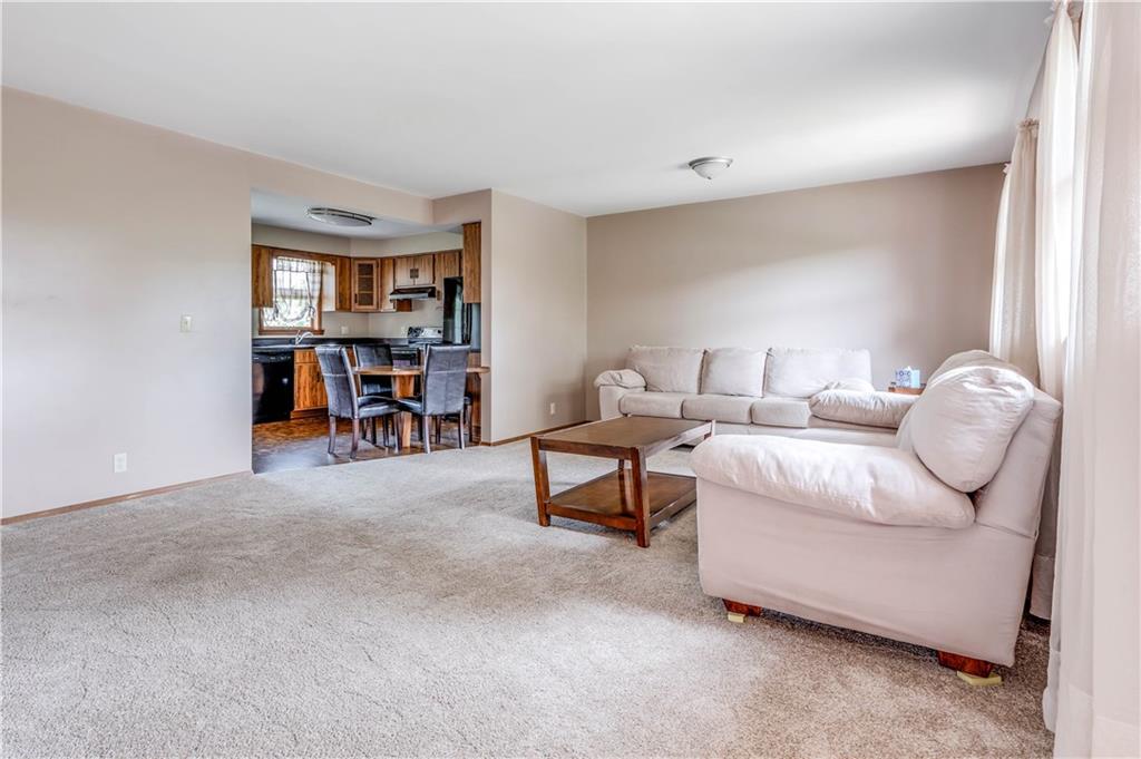 916 East Ridge Avenue Conway, PA 15027 - Photo 8 of 24 Gallery Image 8