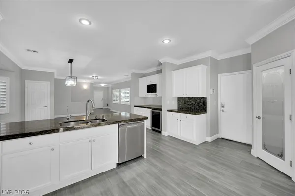 $3,500 | 5017 Lower Falls Court, Las Vegas, NV 89141