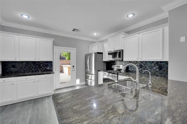 $3,500 | 5017 Lower Falls Court, Las Vegas, NV 89141