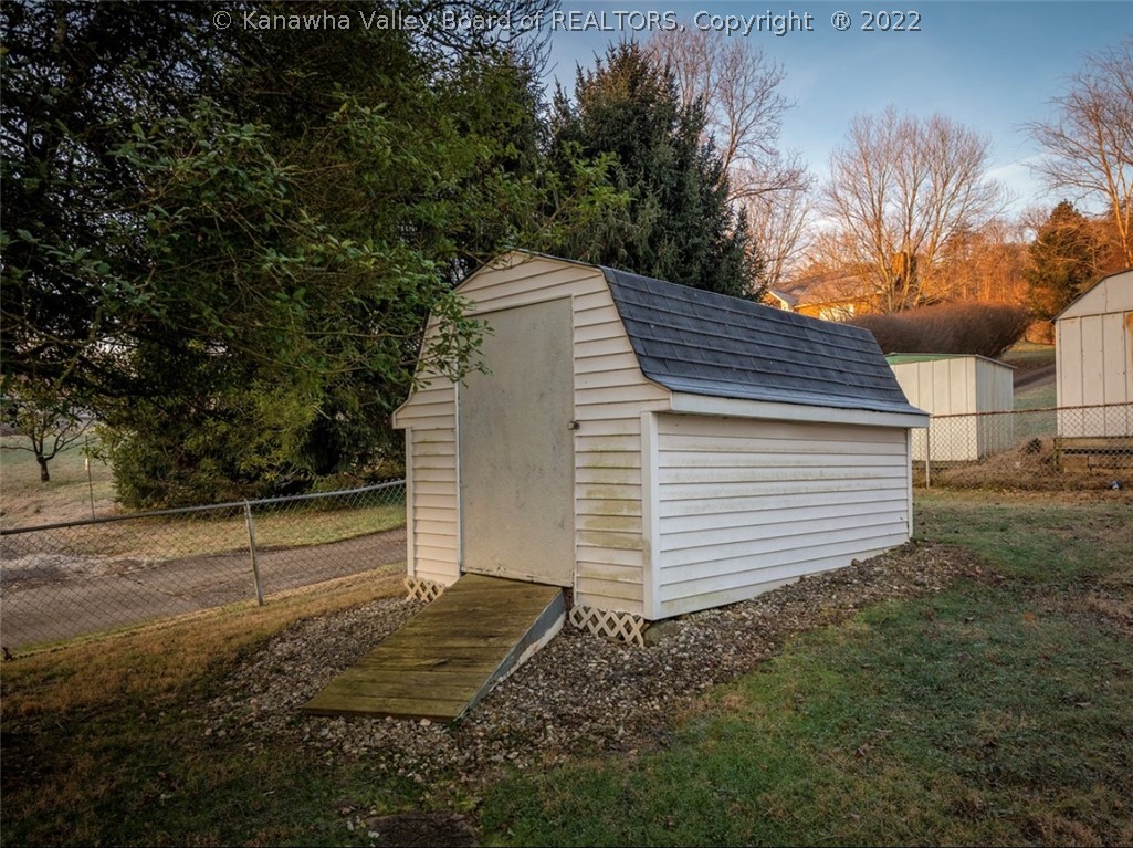 5257 Doc Bailey Road Charleston, WV 25313 - Photo 21 of 22 Storage shed
